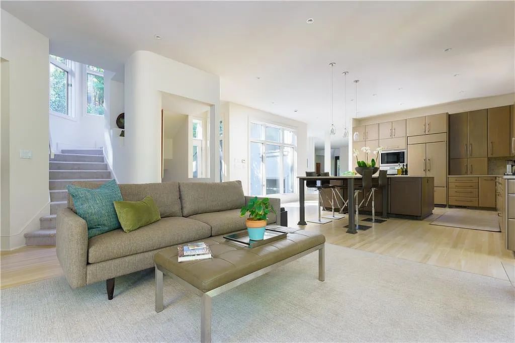 The Estate in Sandy Springs is a luxurious home emphasizing the connection between contemporary architecture and beautiful outdoor spaces now available for sale. This home located at 45 Finch Forest Trl, Sandy Springs, Georgia; offering 04 bedrooms and 07 bathrooms with 7,351 square feet of living spaces.