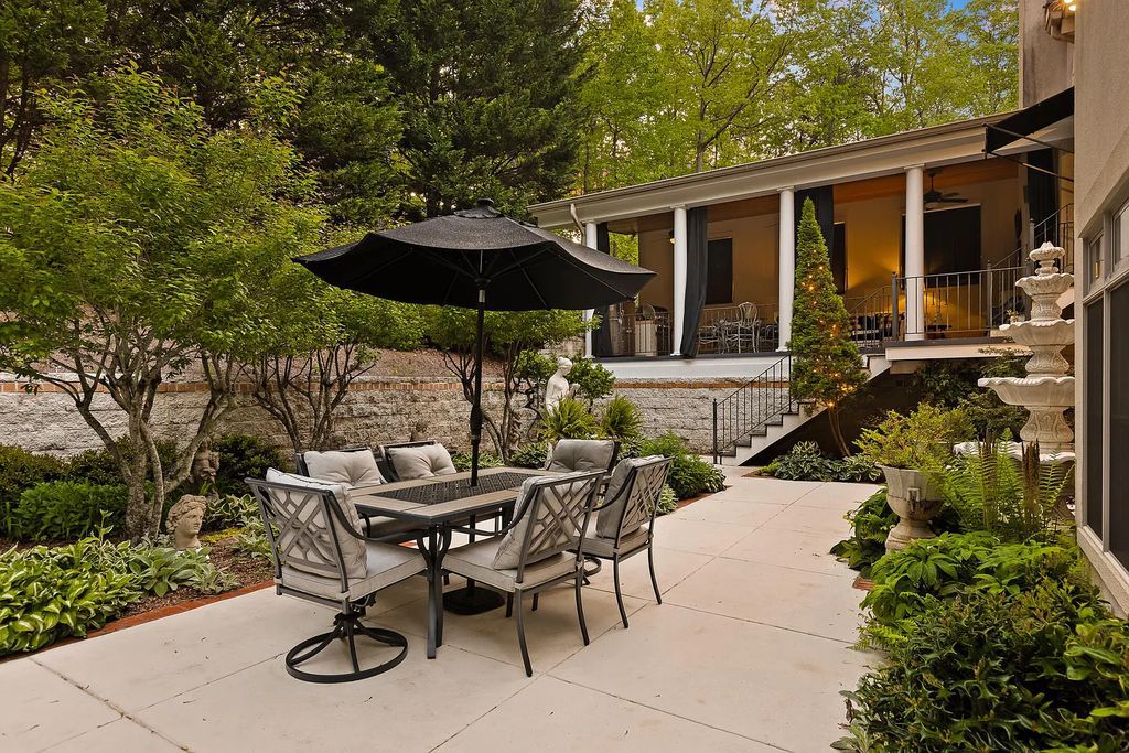 The Estate in Signal Mountain is a luxurious home lovingly maintained and thoughtfully designed among the natural mountain landscape with private outdoor spaces now available for sale. This home located at 100 Hampton Rd, Signal Mountain, Tennessee; offering 05 bedrooms and 05 bathrooms with 6,161 square feet of living spaces.