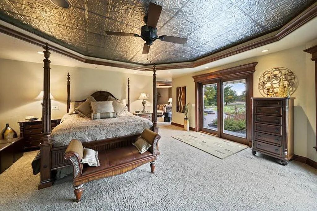 The Estate in Stevens Point is a luxurious home with a gated entrance, a lighted driveway to open up a paradise of entertainment for you now available for sale. This home located at 2688 Scenic Drive, Stevens Point, Wisconsin; offering 03 bedrooms and 05 bathrooms with 7,095 square feet of living spaces.
