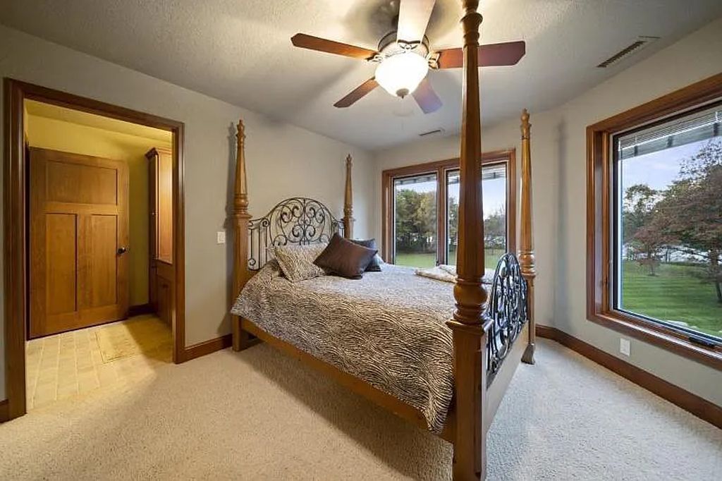 The Estate in Stevens Point is a luxurious home with a gated entrance, a lighted driveway to open up a paradise of entertainment for you now available for sale. This home located at 2688 Scenic Drive, Stevens Point, Wisconsin; offering 03 bedrooms and 05 bathrooms with 7,095 square feet of living spaces.
