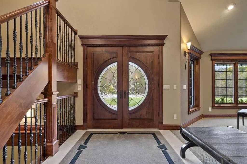 The Estate in Stevens Point is a luxurious home with a gated entrance, a lighted driveway to open up a paradise of entertainment for you now available for sale. This home located at 2688 Scenic Drive, Stevens Point, Wisconsin; offering 03 bedrooms and 05 bathrooms with 7,095 square feet of living spaces.