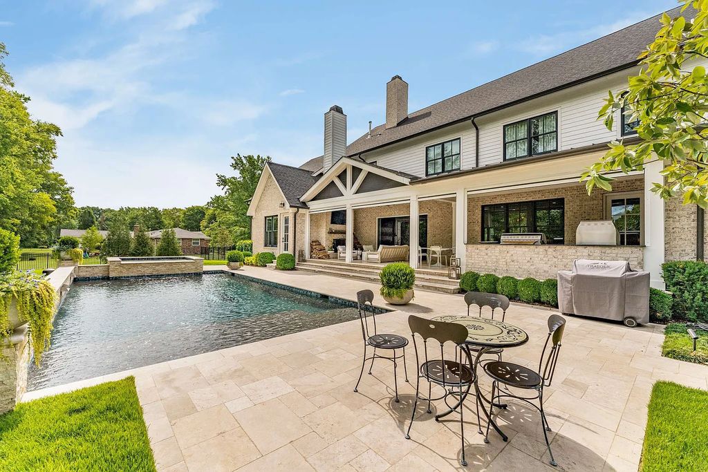 The Estate in Nashville is a luxurious home exuding the simplicity yet elegance now available for sale. This home located at 918 Waterswood Dr, Nashville, Tennessee; offering 06 bedrooms and 09 bathrooms with 7,795 square feet of living spaces.
