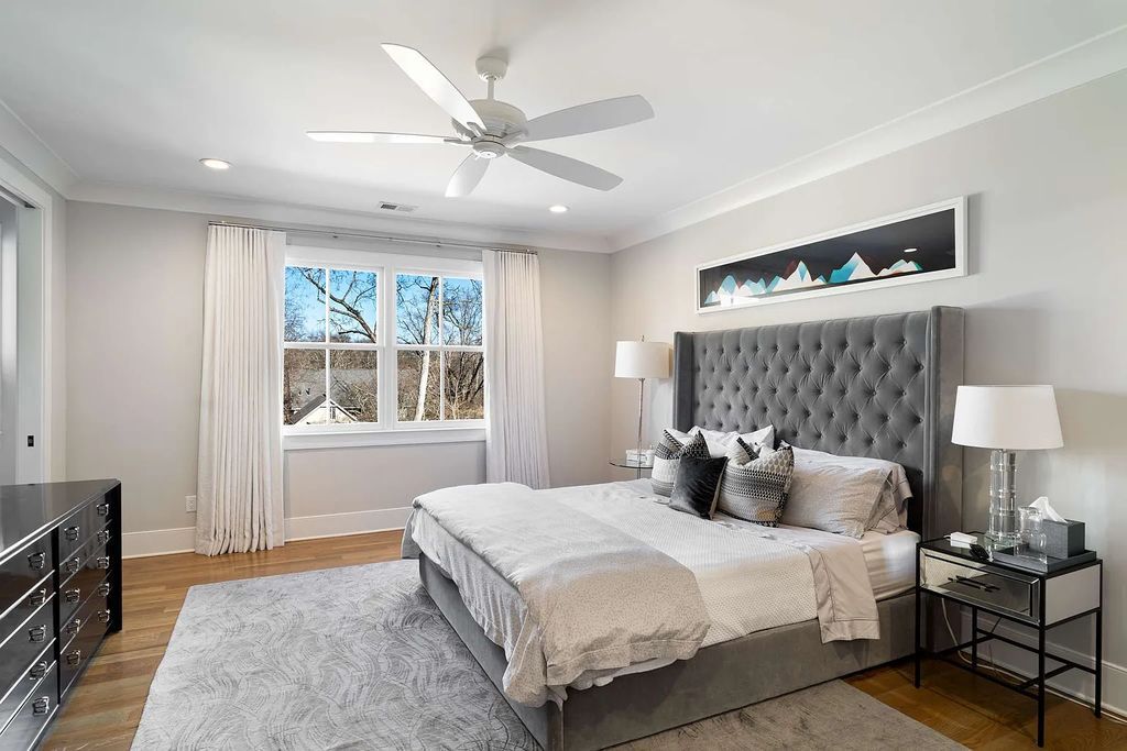The Estate in Nashville is a luxurious home exuding the simplicity yet elegance now available for sale. This home located at 918 Waterswood Dr, Nashville, Tennessee; offering 06 bedrooms and 09 bathrooms with 7,795 square feet of living spaces.