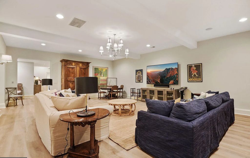 The Estate in Potomac is a luxurious home set on private lot with mature trees and professionally designed landscaping now available for sale. This home located at 9000 Congressional Pkwy, Potomac, Maryland; offering 06 bedrooms and 10 bathrooms with 14,745 square feet of living spaces.