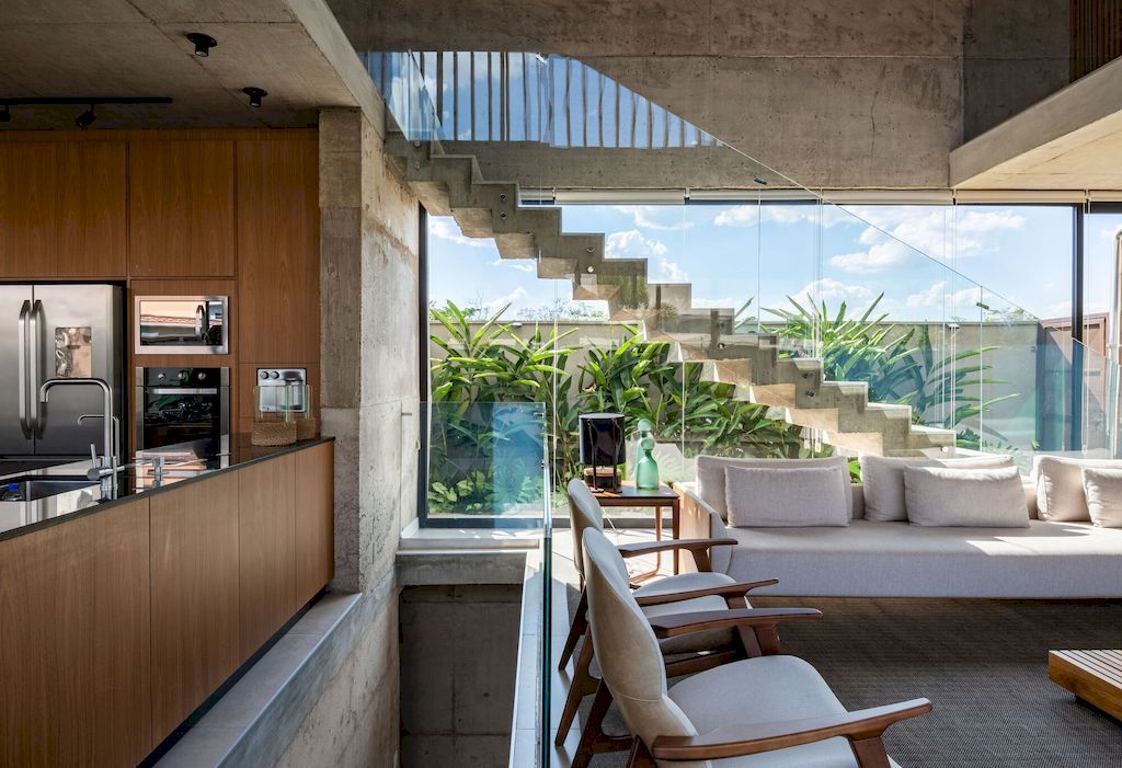 U House with Welcoming Environment by Caio Persighini Arquitetura 13