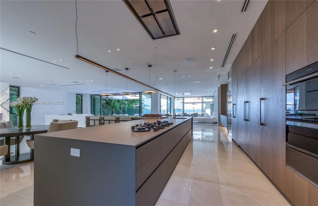 5718 N Bay Road, Miami Beach, Florida, is the perfect residence for luxury living. It features high-luxury furnishings and unmatched indoor/outdoor living spaces.
