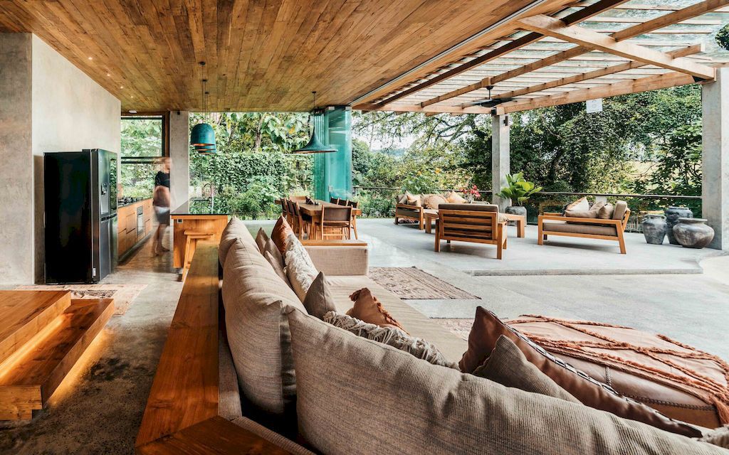 BPE House, blend of sustainable living and nature by Bali Gedeg Builders