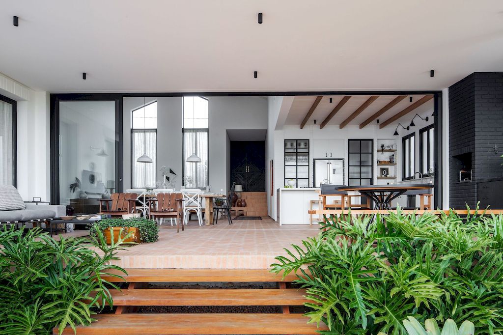 Assossego House Brings Natural Relaxation by Carol Miluzzi Arquitetura