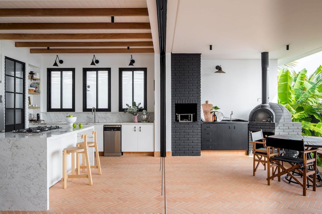 Assossego House Brings Natural Relaxation by Carol Miluzzi Arquitetura