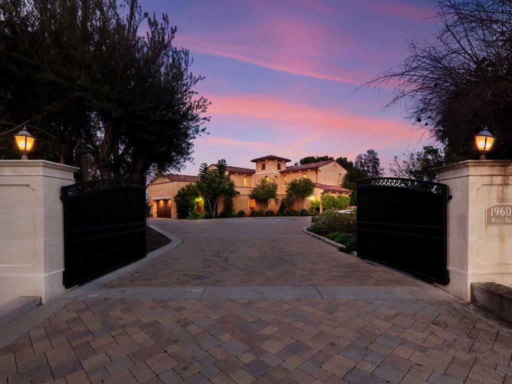 This beautiful Tuscany-inspired estate is located at 19609 W Citrus Ridge Dr, Tarzana, California. Built in 2015, the property sits on a vast 1.66-acre lot and boasts sweeping city light views. The house features 5 bedrooms and 7 bathrooms, with a living area of 6,581 square feet. 