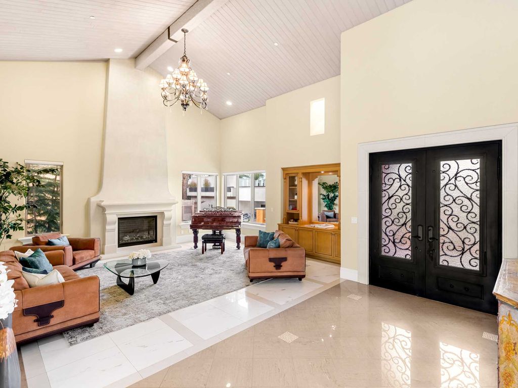 This beautiful Tuscany-inspired estate is located at 19609 W Citrus Ridge Dr, Tarzana, California. Built in 2015, the property sits on a vast 1.66-acre lot and boasts sweeping city light views. The house features 5 bedrooms and 7 bathrooms, with a living area of 6,581 square feet. 