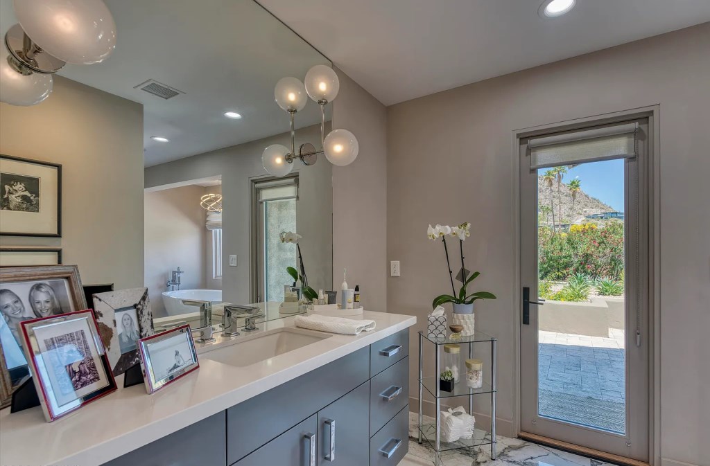 4630 E Clearwater Pkwy Paradise Valley AZ 85253 12