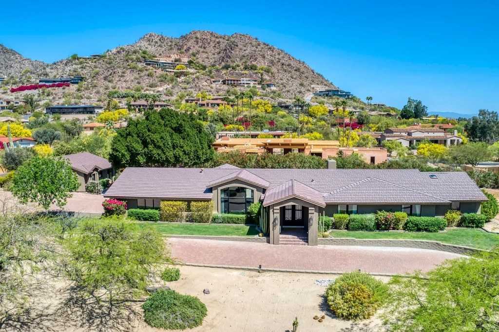 4630 E Clearwater Pkwy Paradise Valley AZ 85253 24