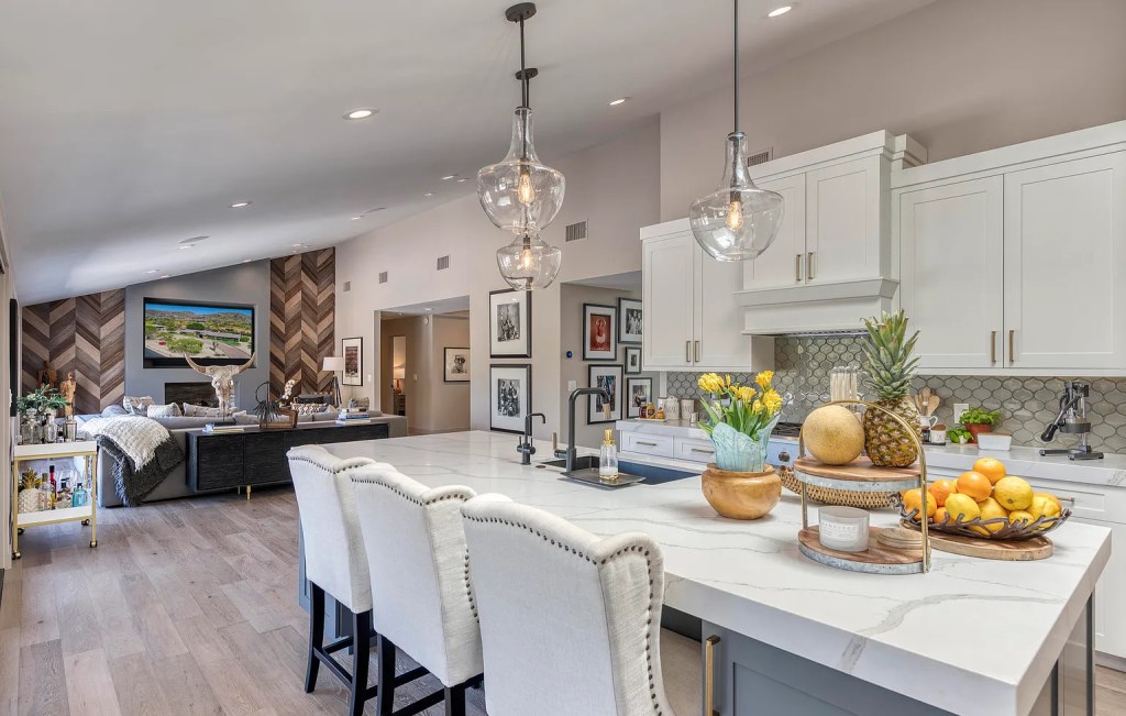 4630 E Clearwater Pkwy Paradise Valley AZ 85253 4