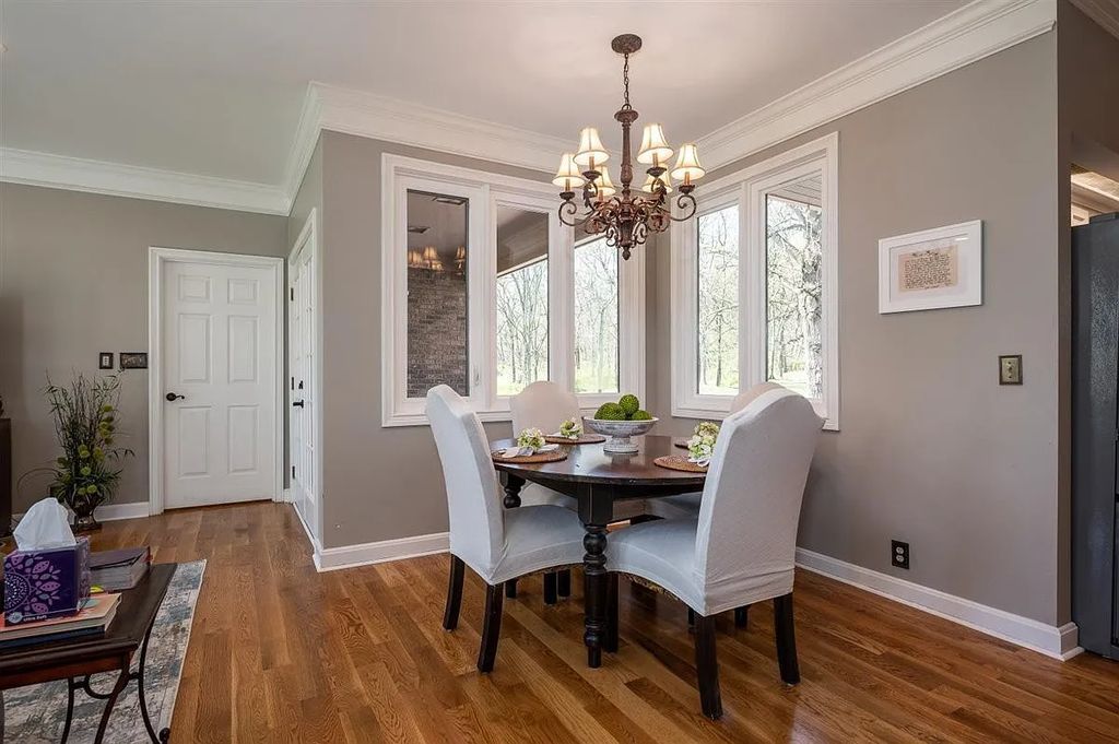 The Estate in Franklin is a luxurious home surrounded by stunning landscaping and mature trees now available for sale. This home located at 4511 Peytonsville Rd, Franklin, Tennessee; offering 04 bedrooms and 03 bathrooms with 5,565 square feet of living spaces.