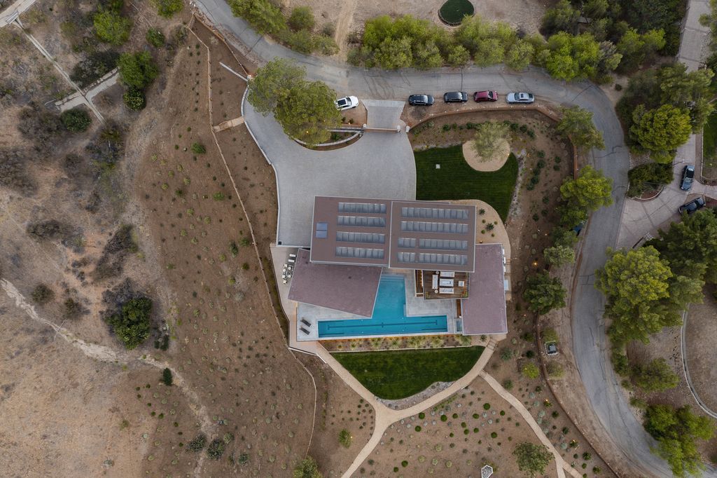 Arroyo Oak House open transparent project by Aaron Neubert Architects 1