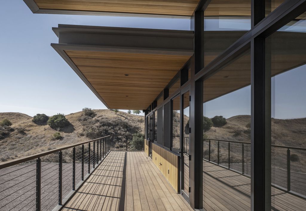 Arroyo Oak House, open & transparent project by Aaron Neubert Architects