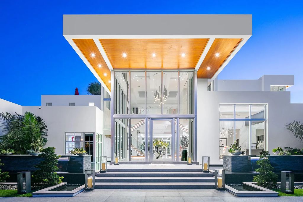 1104 Seminole Boulevard, Villa Azura at Seminole Landing is a contemporary architectural masterpiece nestled in the oceanfront community of North Palm Beach, Florida.