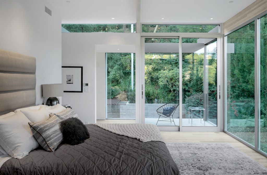 Bel Air House, Stunning house with roofed beam system by DARX Studio