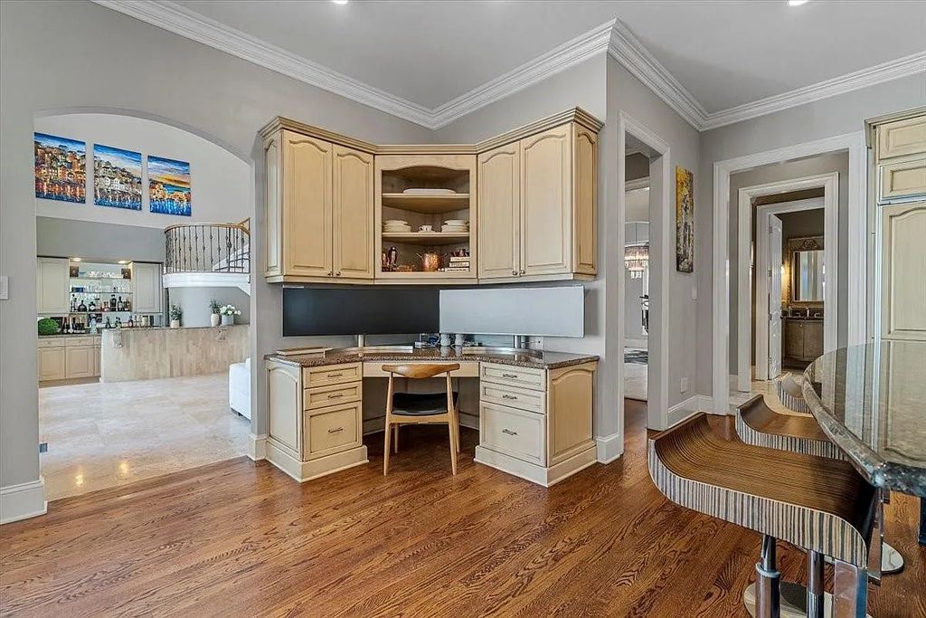 The Estate in Charlotte embodies modern luxury & amenities, now available for sale. This home located at 6312 Mitchell Hollow Rd, Charlotte, North Carolina
