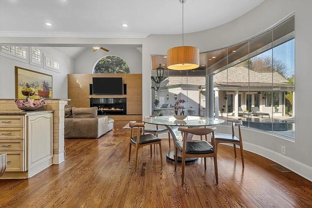 The Estate in Charlotte embodies modern luxury & amenities, now available for sale. This home located at 6312 Mitchell Hollow Rd, Charlotte, North Carolina