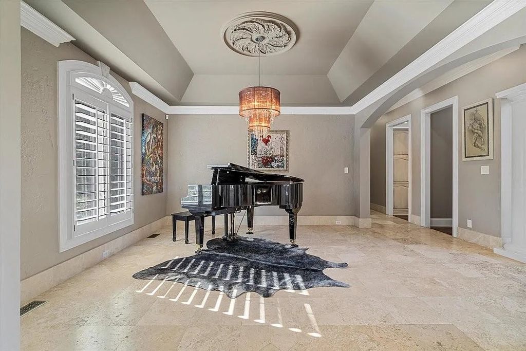 The Estate in Charlotte embodies modern luxury & amenities, now available for sale. This home located at 6312 Mitchell Hollow Rd, Charlotte, North Carolina