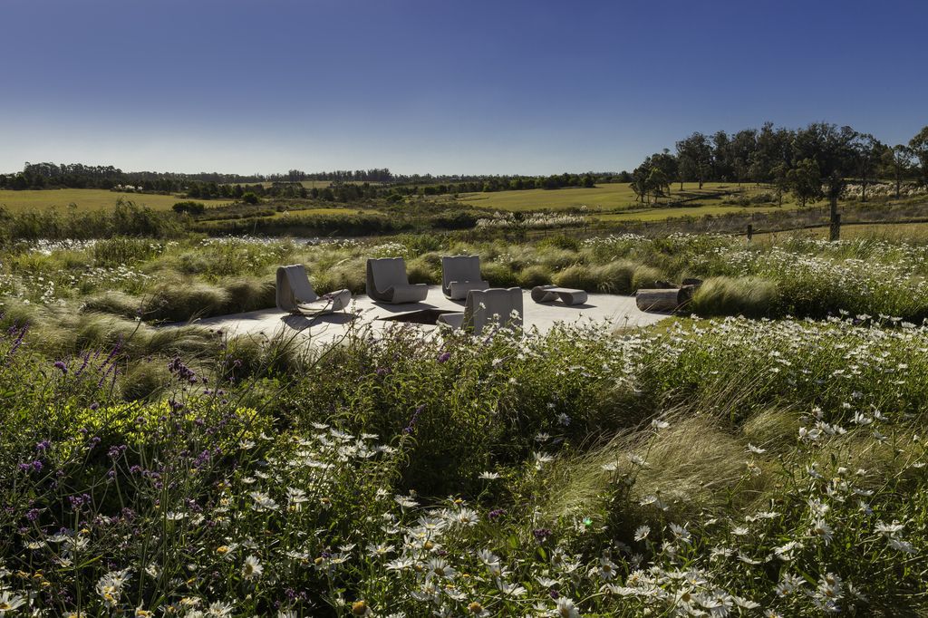 Buried House, a Stunning Beach House in Uruguay by Kallos Turin