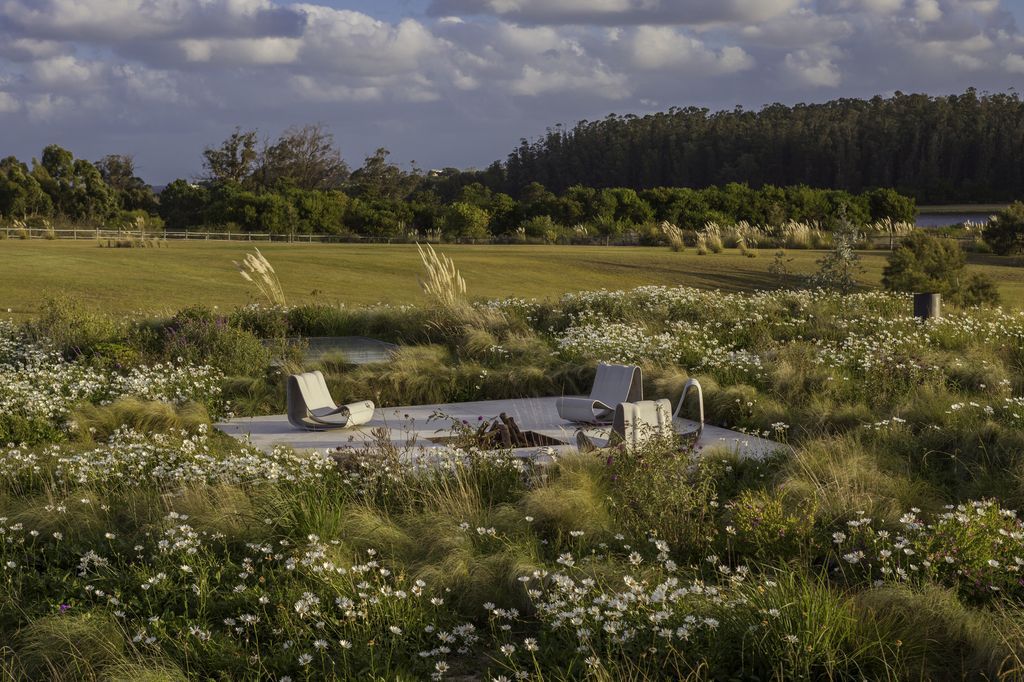 Buried House, a Stunning Beach House in Uruguay by Kallos Turin