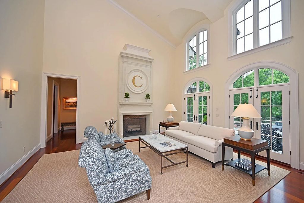 The Estate in Cincinnati is a luxurious home with great floor plan - great for entertaining now available for sale. This home located at 5455 Brillwood Ln, Cincinnati, Ohio; offering 05 bedrooms and 06 bathrooms with 6,367 square feet of living spaces. 