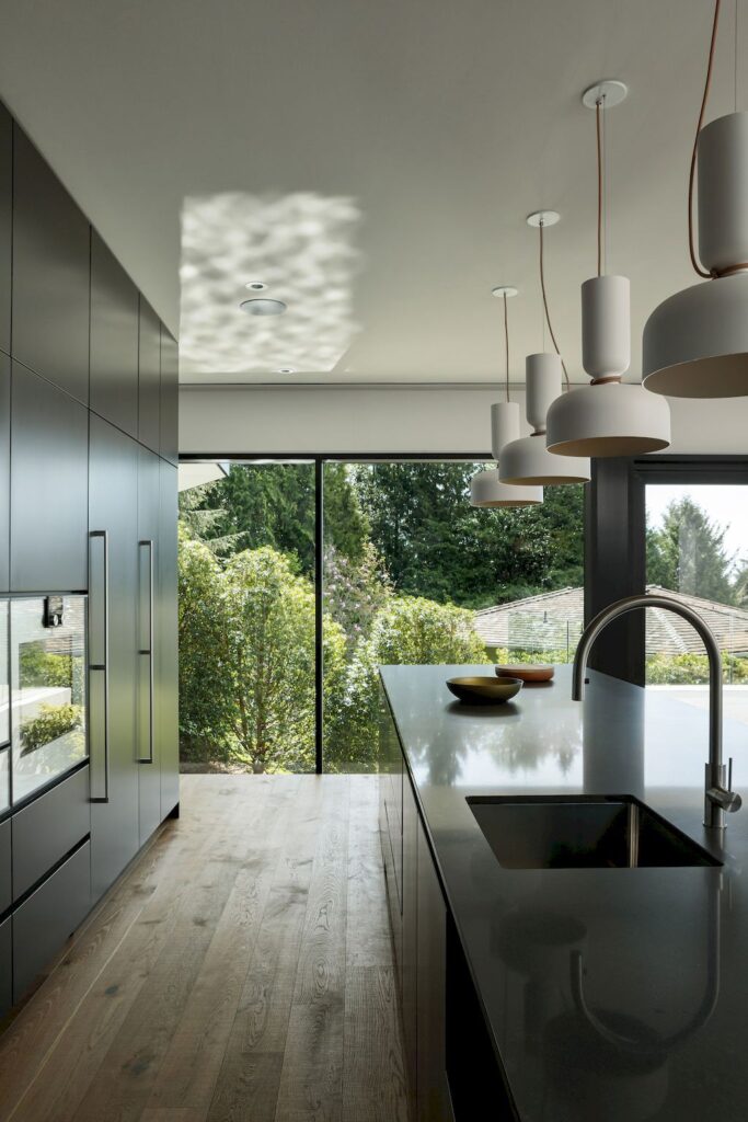 Eaves House impressive Home by McLeod Bovell Modern Houses 2