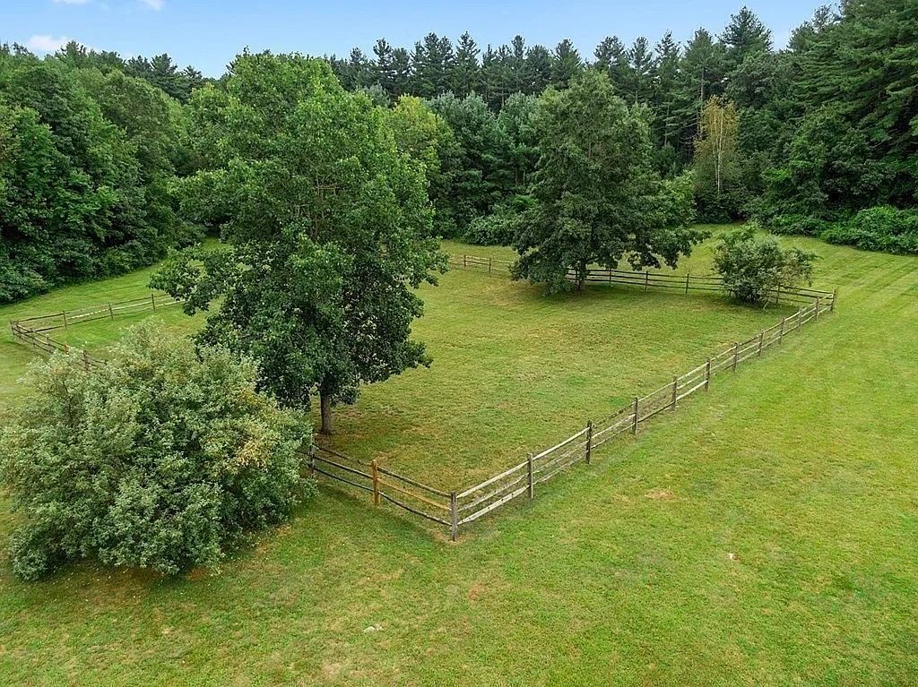 The Property in Sudbury is one of a kind property with masterfully designed, meticulously built and completed in 2006, now available for sale. This home located at 249 Dutton Rd, Sudbury, Massachusetts; 