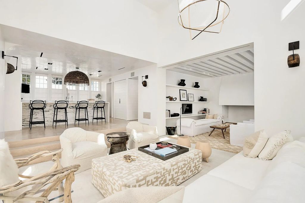 This stunning modernist retreat in the heart of Alys Beach, located at 116 S Charles Street, Inlet Beach, Florida, is a bespoke light-filled home with extraordinary architectural styling and sophisticated interior design.