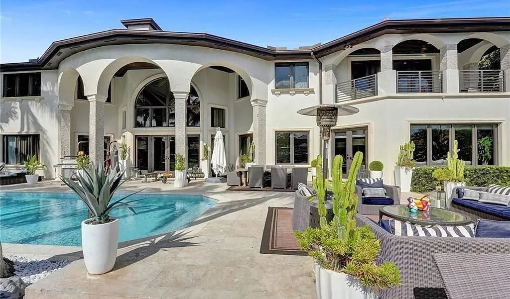 Discover a life of luxury and sophistication at 34 Isla Bahia Drive in Fort Lauderdale, Florida. This luxurious home boasts 6 bedrooms and 8 bathrooms, with over 8,000 square feet of living space situated on a spacious 0.30-acre lot.
