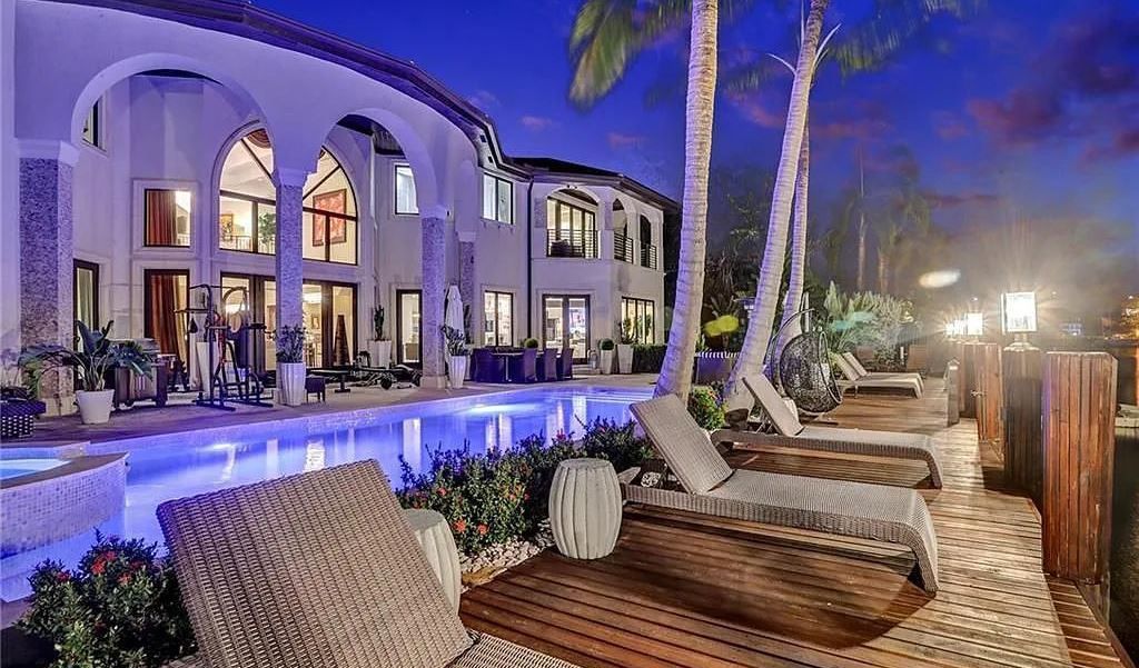 Discover a life of luxury and sophistication at 34 Isla Bahia Drive in Fort Lauderdale, Florida. This luxurious home boasts 6 bedrooms and 8 bathrooms, with over 8,000 square feet of living space situated on a spacious 0.30-acre lot.