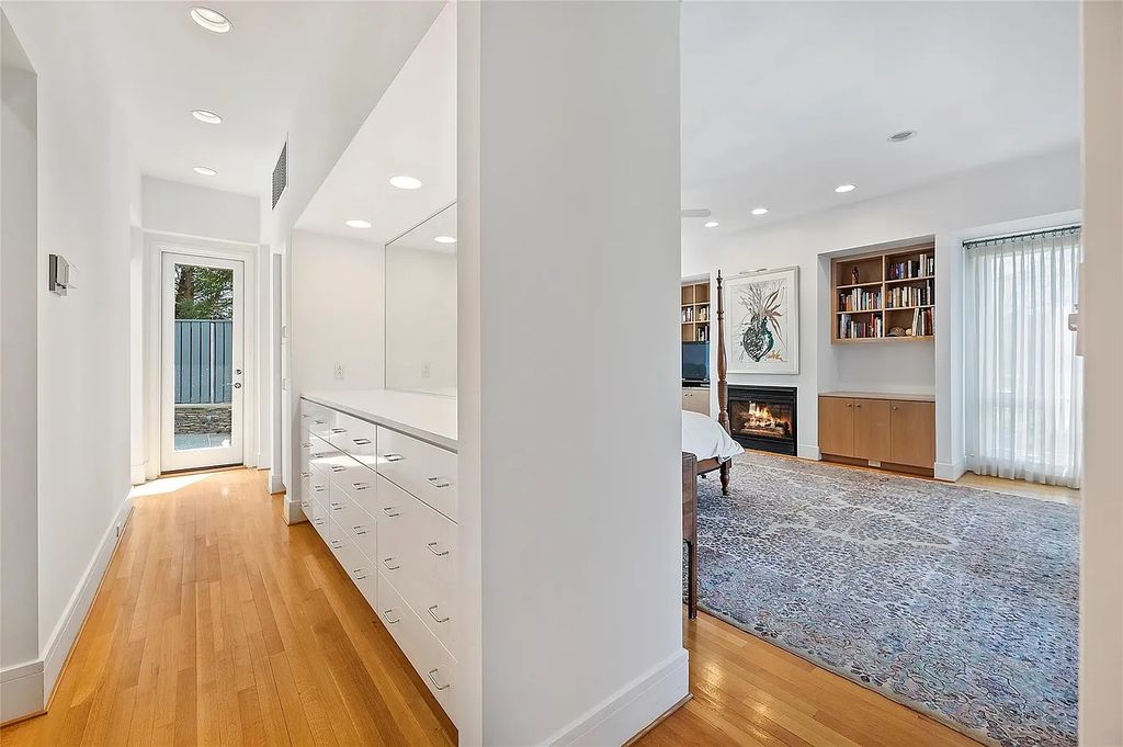 For $3.2M, This is Your Chance to Own Lakefront Property with Bauhaus-style Architecture in Charlotte, NC