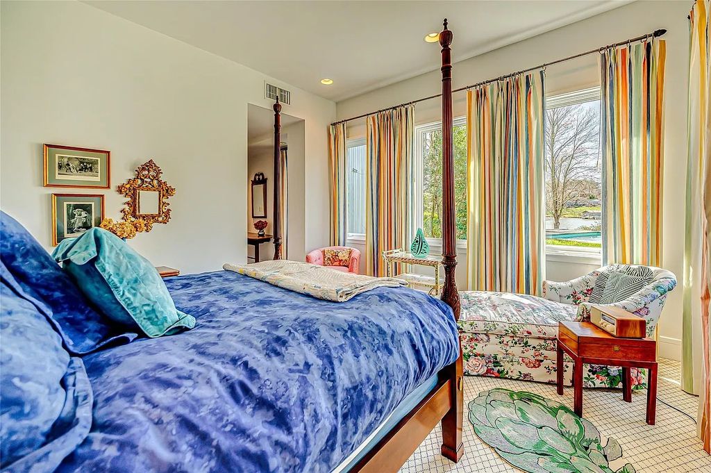 For $3.2M, This is Your Chance to Own Lakefront Property with Bauhaus-style Architecture in Charlotte, NC