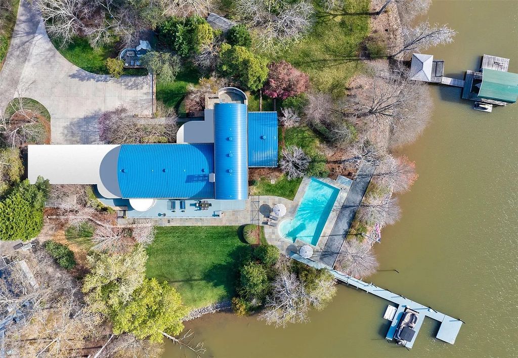 For $3.2M, This is Your Chance to Own Lakefront Property with Bauhaus-style Architecture in Charlotte, NC