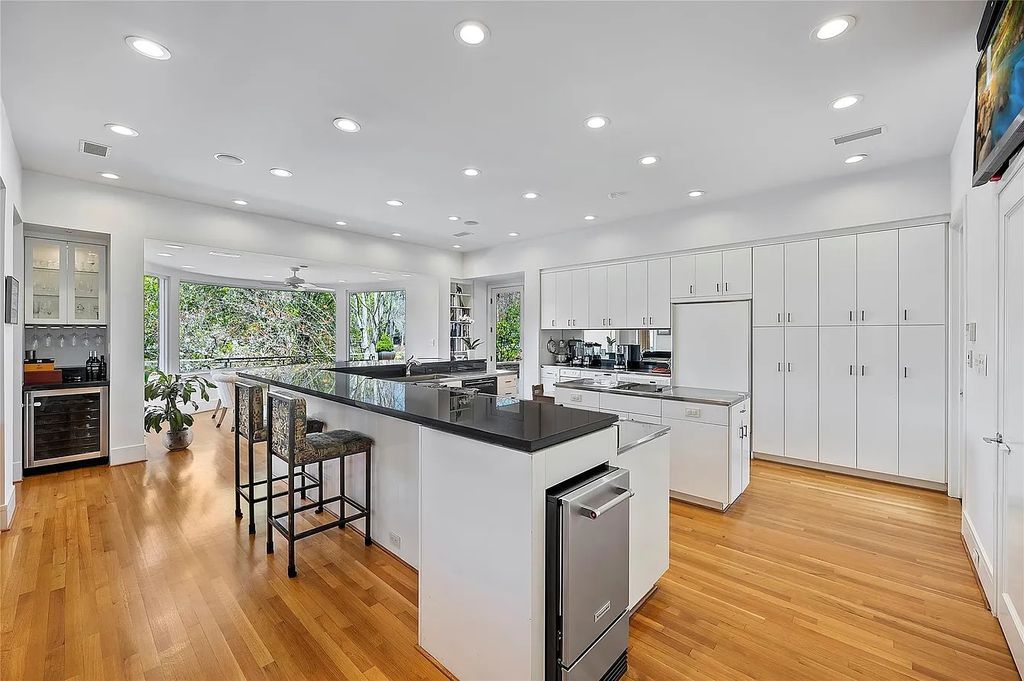 For $3.2M, This is Your Chance to Own Lakefront Property with Bauhaus-style Architecture in Charlotte, NC