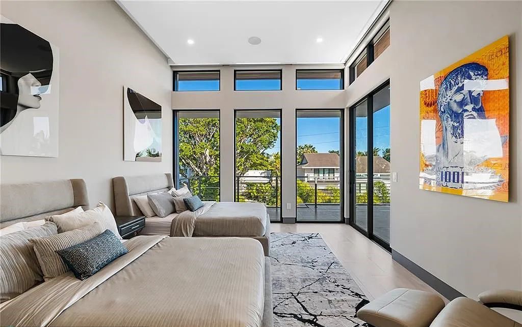 Experience modern coastal living at its finest with 1425 E Lake Drive, a stunning 5-bedroom, 8-bathroom home in prestigious Harbor Beach, Fort Lauderdale, Florida.