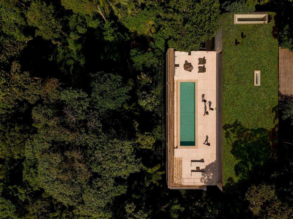 LAB House, stunning home blend in with nature by Studio Arthur Casas