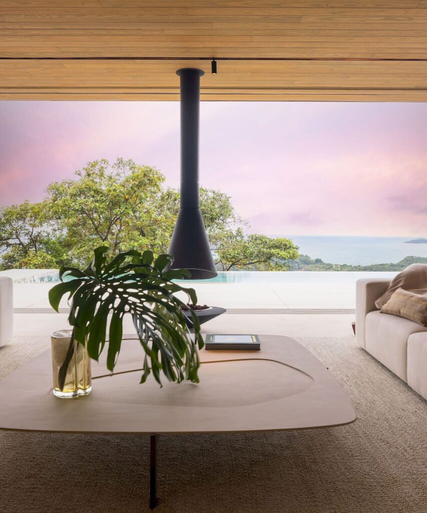 LAB House, stunning home blend in with nature by Studio Arthur Casas