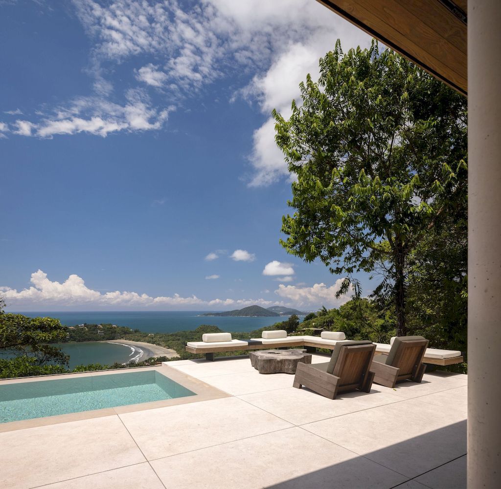 LAB House, stunning home blend in with nature by Studio Arthur Casas