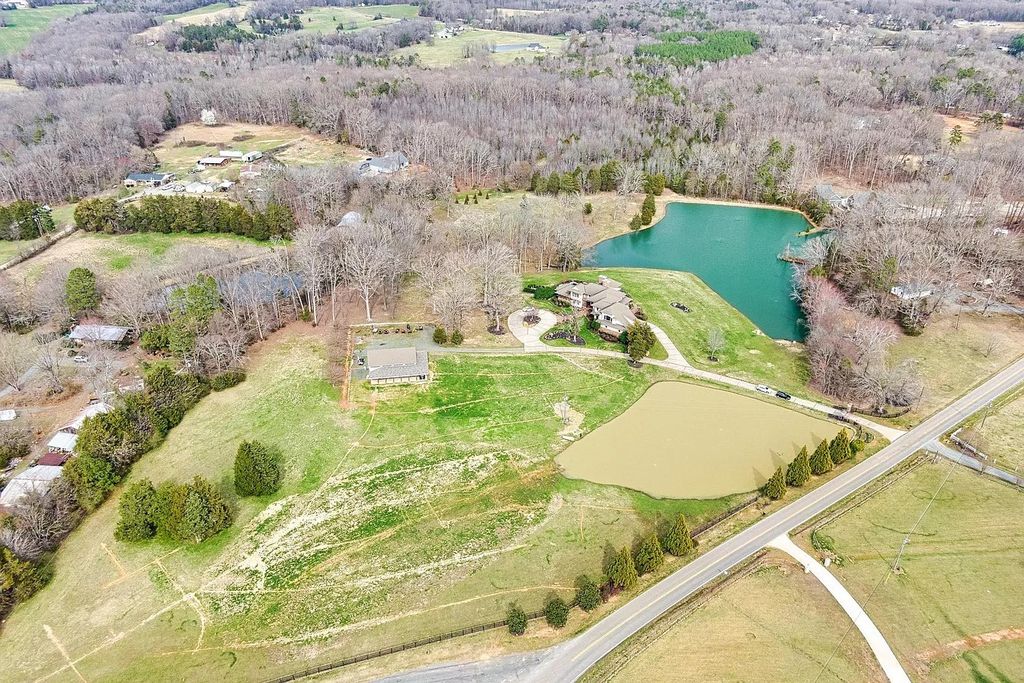 The Estate in Midland is a luxurious home now available for sale. This home located at 13500 Cabarrus Station Rd, Midland, North Carolina