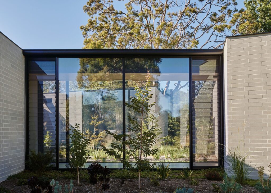 Mount Martha House, Single-storey Holiday Residence by Kister Architects