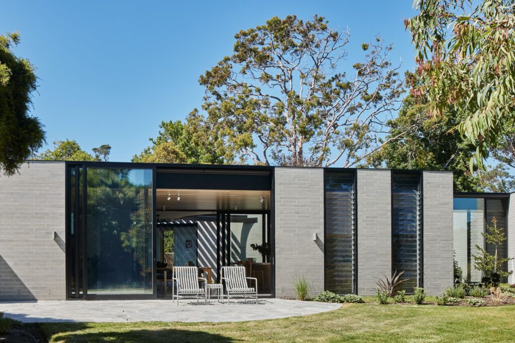 Mount Martha House, Single-storey Holiday Residence by Kister Architects