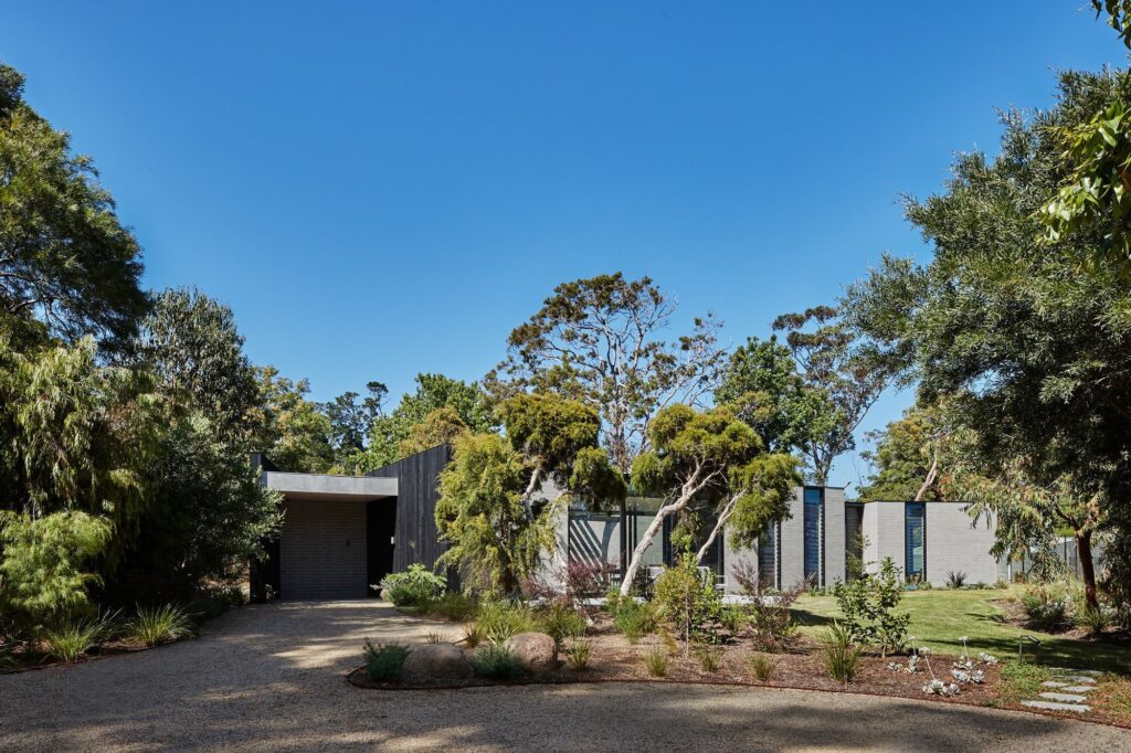 Mount Martha House, Single-storey Holiday Residence by Kister Architects