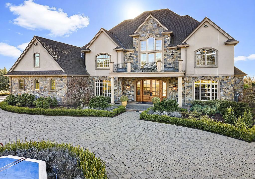 The Estate in Portland is a luxurious home featuring rich amenities, large living spaces and soaring ceilings to offer spectacular sunset and panoramic views now available for sale. This home located at 12955 NW Skyline Blvd, Portland, Oregon; offering 04 bedrooms and 05 bathrooms with 7,956 square feet of living spaces.