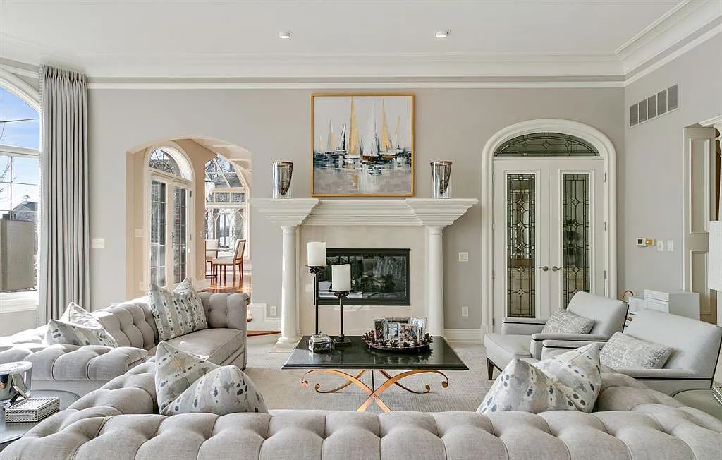The Estate in Fenton is a luxurious home meticulously built with no detail was spared now available for sale. This home located at 13123 Log Cabin Point, Fenton, Michigan; offering 04 bedrooms and 06 bathrooms with 6,990 square feet of living spaces.