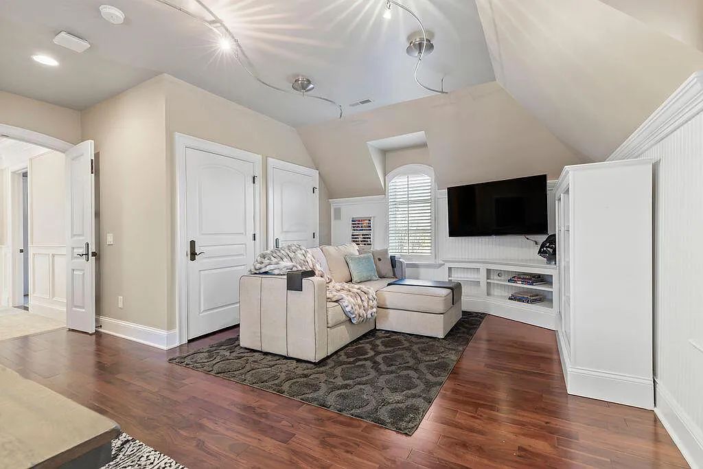 The Estate in Delaware is a luxurious home featuring architectural excellence and handcrafted details now available for sale. This home located at 1581 Woodland Hall Dr, Delaware, Ohio; offering 07 bedrooms and 11 bathrooms with 11,787 square feet of living spaces.