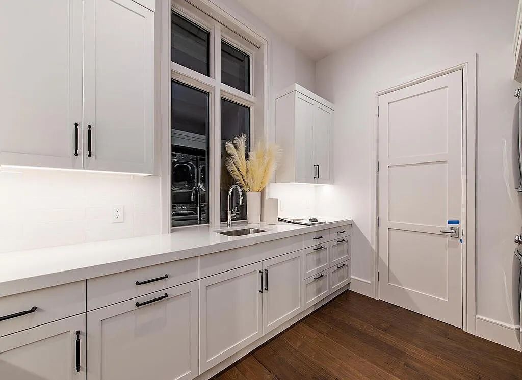 This stunning house located at 2060 Gordon Drive, Naples, Florida, is now available for sale. The newly completed residence is part of a unique, gated beachfront enclave consisting of nine homes, making it a highly coveted property.